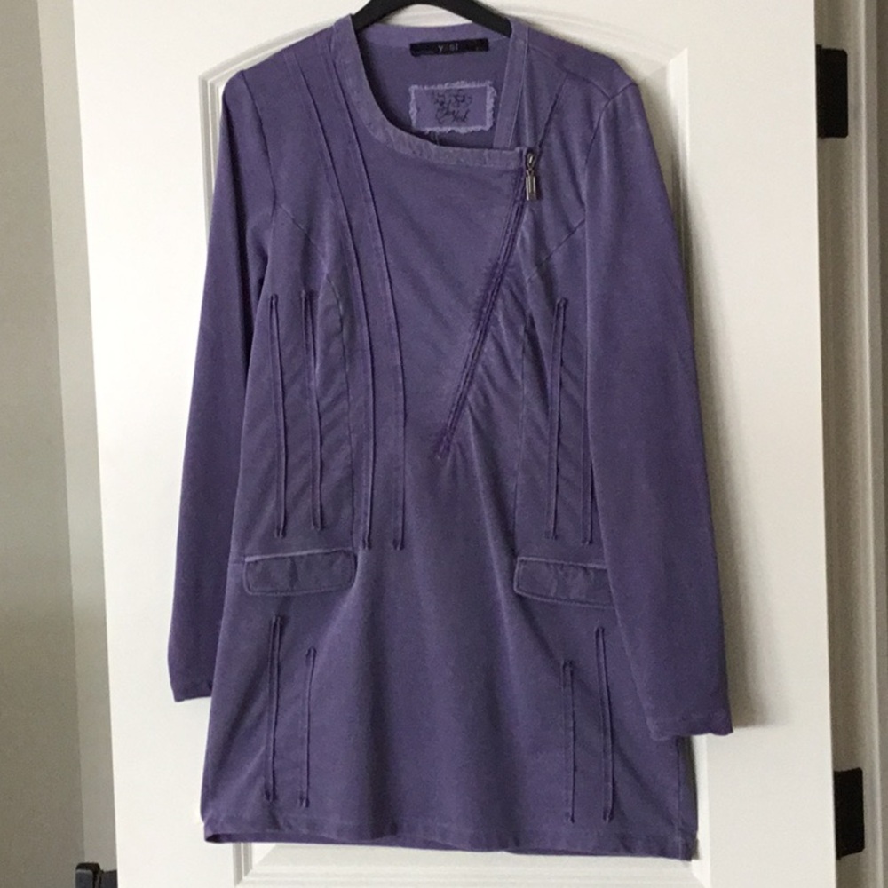 Yest Tunic Top * Size Small